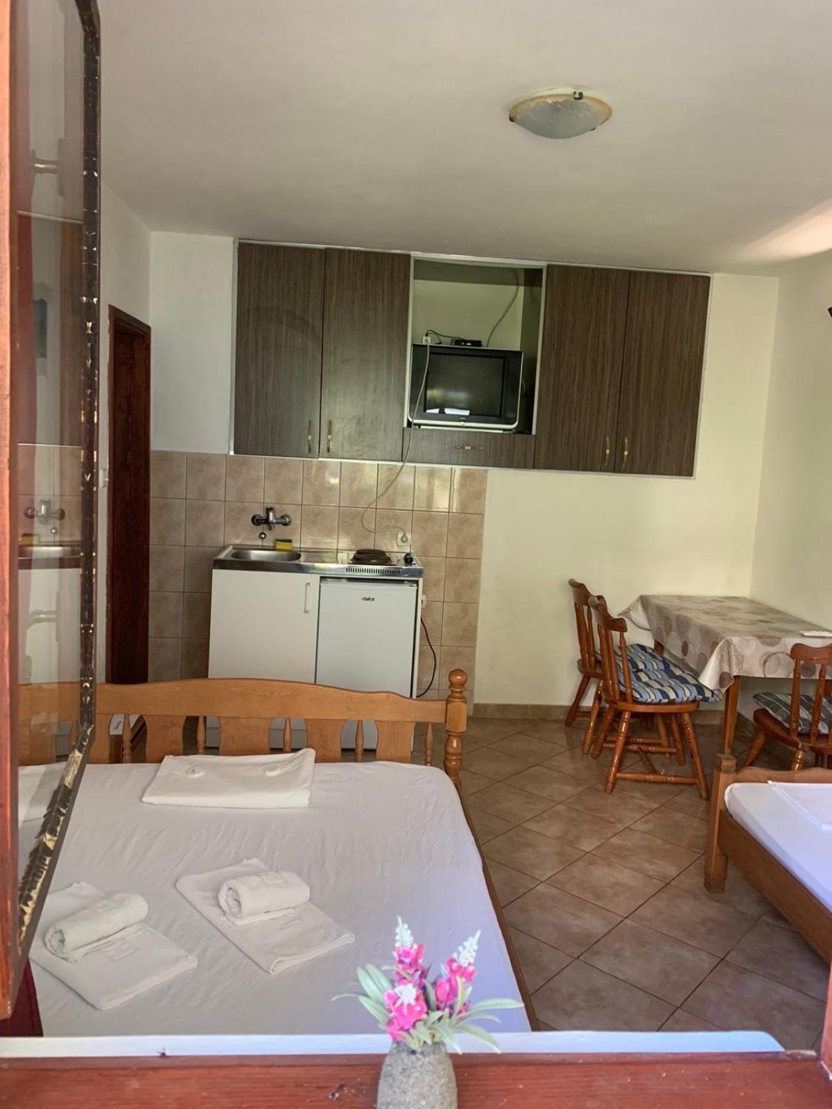 Apartmani Ivana Tivat Exterior foto